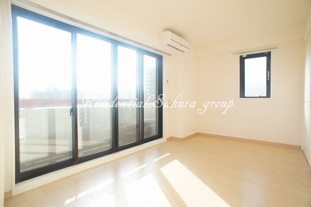 居室・リビング　使いやすい形の為、レイアウトを楽しめます♪