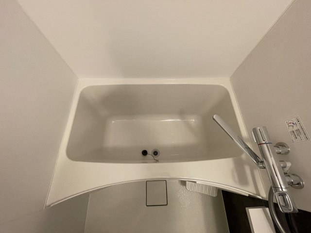 バス・シャワールーム　モデル写真