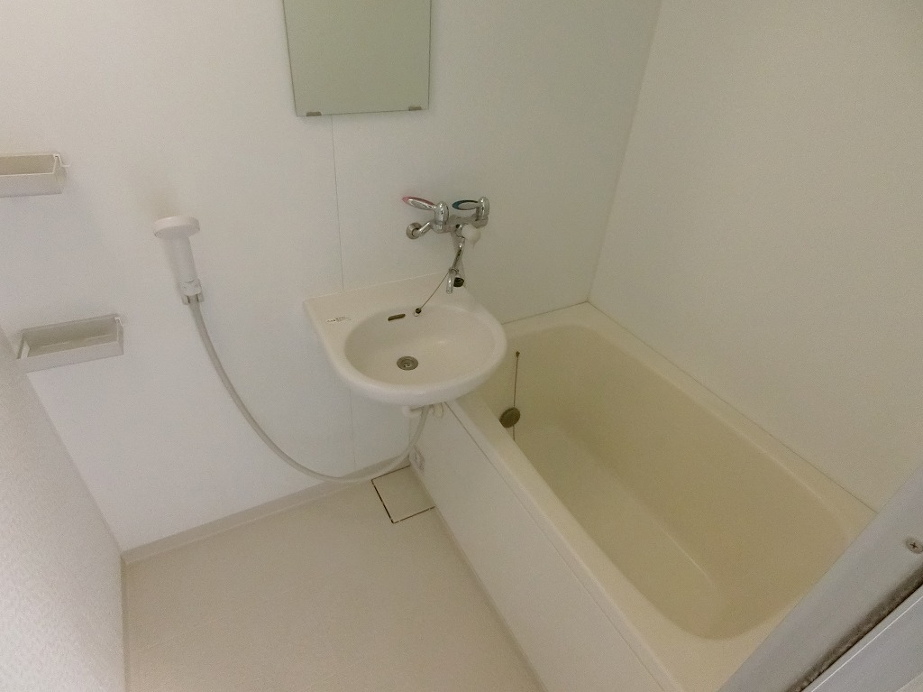 バス・シャワールーム　追焚き完備の２点ユニット