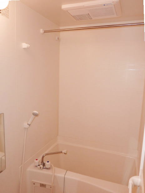 バス・シャワールーム　同型タイプです。