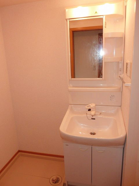 洗面設備　同型タイプです。