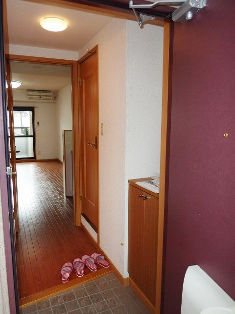 玄関　同型タイプです。
