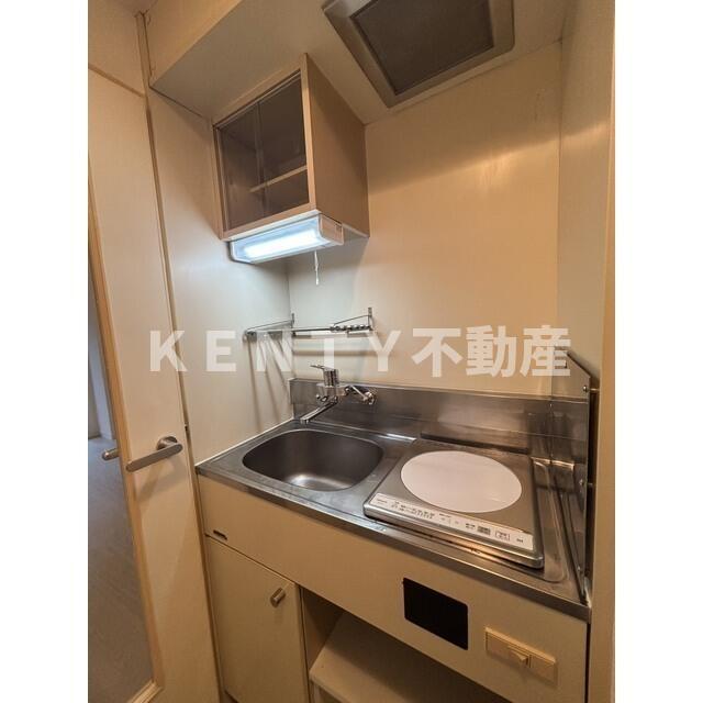 キッチン　コンパクトなキッチンで掃除もラクラク