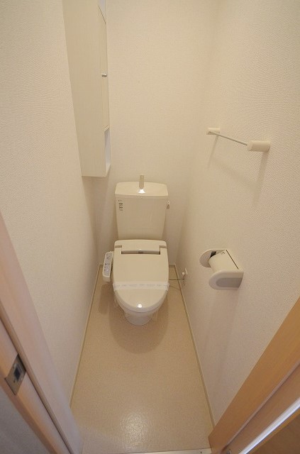 トイレ　同物件別号室です。