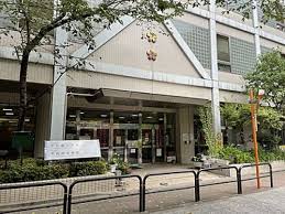 小学校　千代田区立千代田小学校（小学校）まで126m