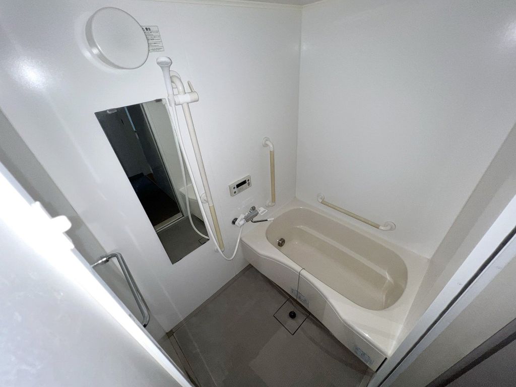 バス・シャワールーム　バス