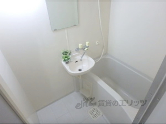 バス・シャワールーム　バス