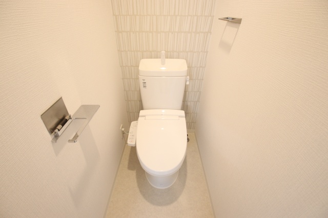 トイレ　※別室の参考写真の為、現況優先です。