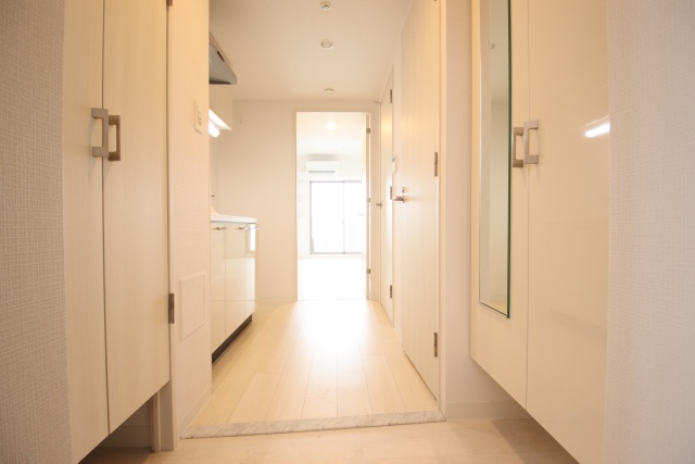 玄関　※別室の参考写真の為、現況優先です。