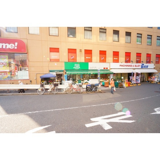 スーパー　Ｆｕｊｉ保土ヶ谷店（スーパー）まで732m