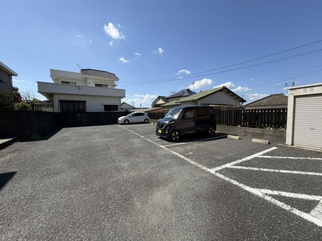 駐車場　駐車スペースもあります☆