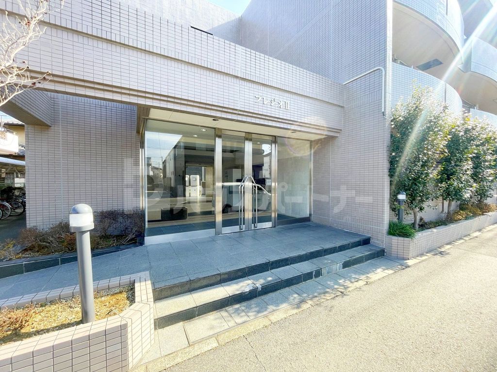 エントランス　エントランス