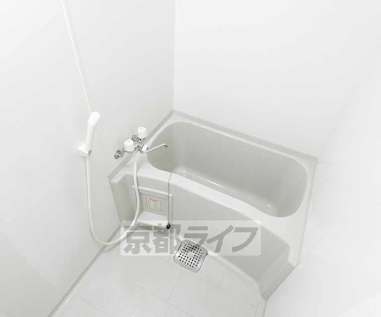 バス・シャワールーム　清潔感のあるお風呂です！