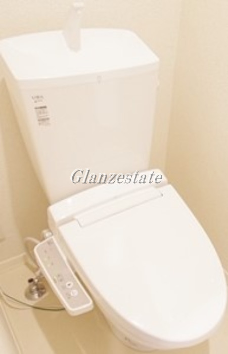 トイレ　☆温水洗浄便座完備のトイレ☆