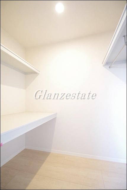 収納　☆大型ウォークインクロゼット☆