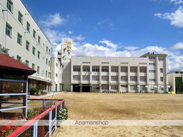 小学校　桑津小学校（小学校）まで706m