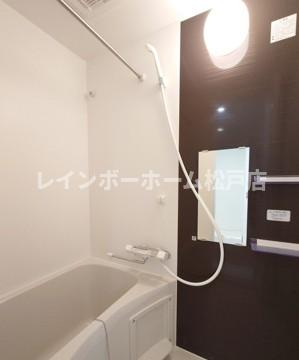 バス・シャワールーム　きれいなお風呂です