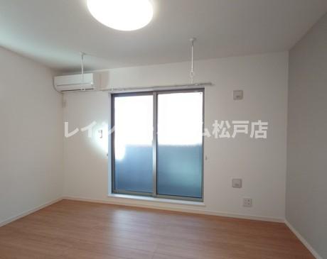 居室・リビング　使いやすい居間です