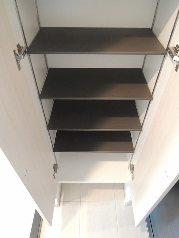 玄関　※別号室の参考写真です。