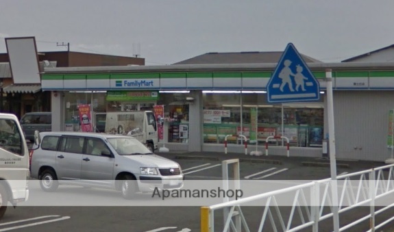 コンビニ　ファミリーマート（コンビニ）まで1348m
