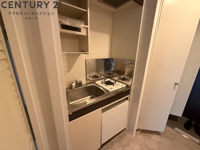 キッチン　ガスコンロ付きのコンパクトなキッチンです！