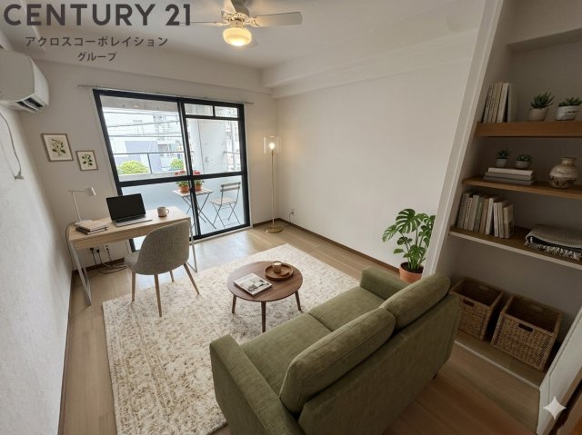 居室・リビング　西向きエアコン付きの洋室です♪