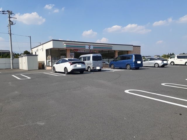 コンビニ　セブンイレブン前橋二之宮町南店（コンビニ）まで1100m