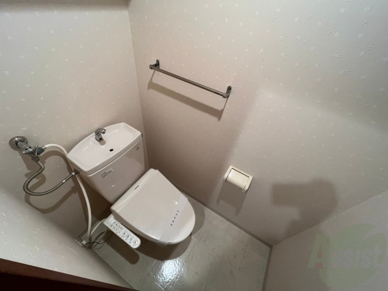 トイレ　トイレです。ウォシュレット付を探している方、おすすめです。