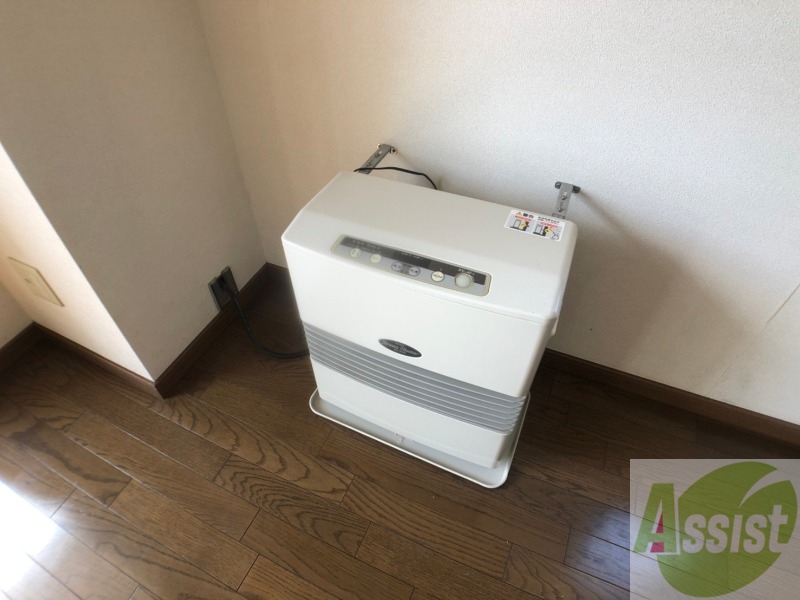 その他設備　灯油暖房です。札幌の寒い冬もこれで大丈夫！