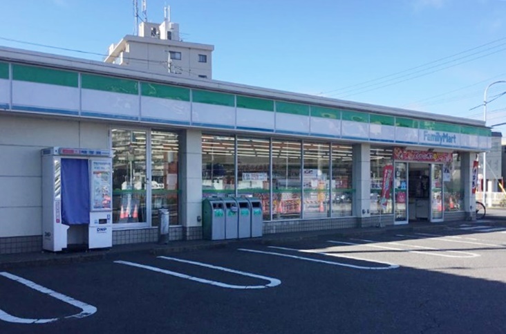 コンビニ　ファミリーマート 天白島田店（コンビニ）まで231m