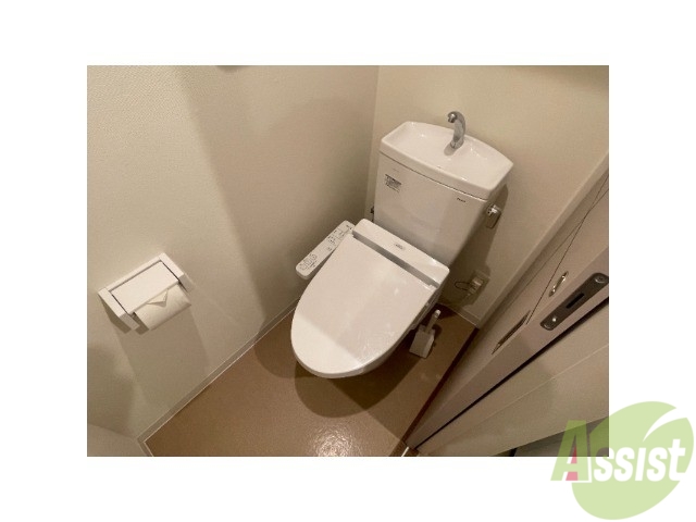 トイレ　トイレとお風呂が別なので清潔に使えて嬉しいですね。