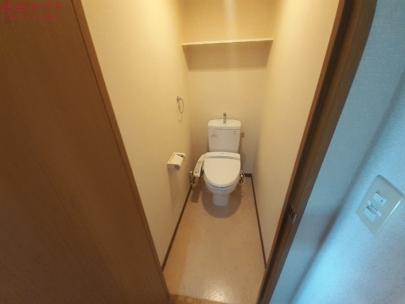 トイレ　※同物件別部屋の参考写真
