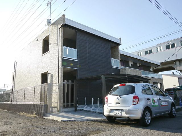 建物外観　★人気の橋本駅まで徒歩12分のお部屋です★