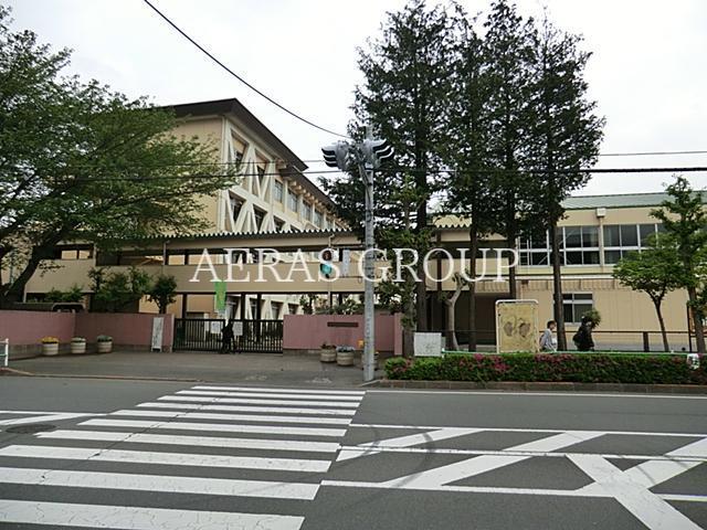 中学校　日野市立第四中学校（中学校）まで1052m