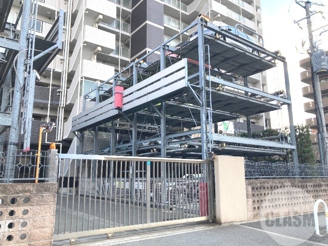 駐車場　敷地内駐車場