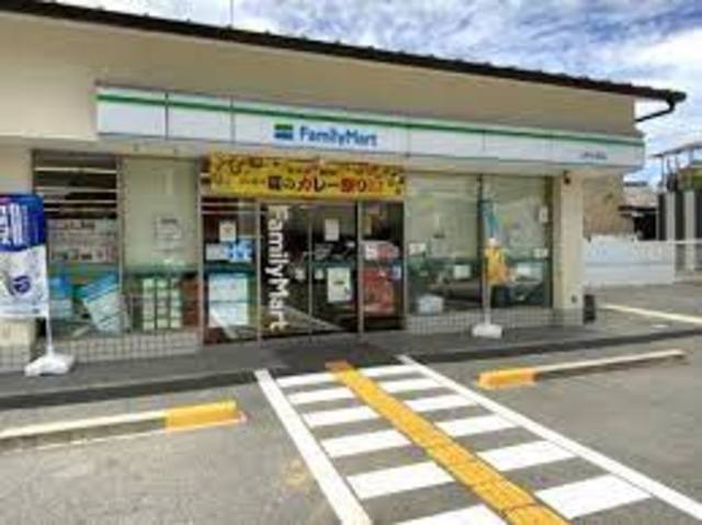 コンビニ　ファミリーマート山科大塚店（コンビニ）まで265m