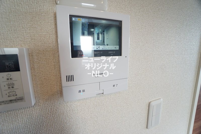 セキュリティ　突然の来客にも安心なモニター付インターホン！