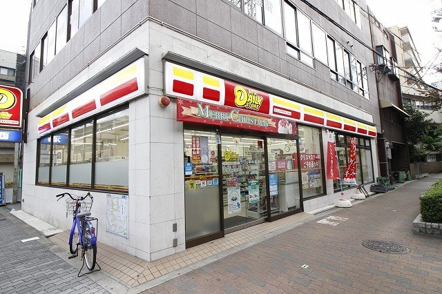 コンビニ　ニューヤマザキデイリーストア　住吉大社駅前店（コンビニ）まで300m