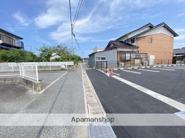 その他　前面道路（その他）まで0m