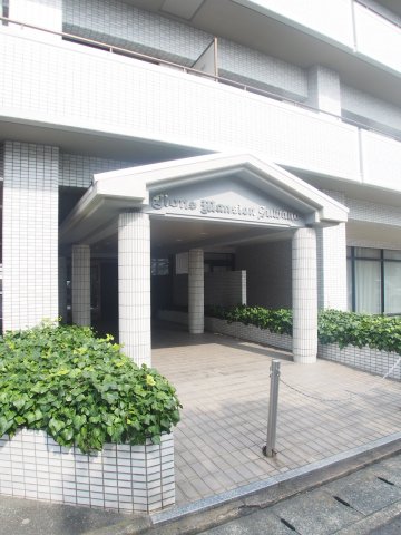 エントランス　建物の内部です