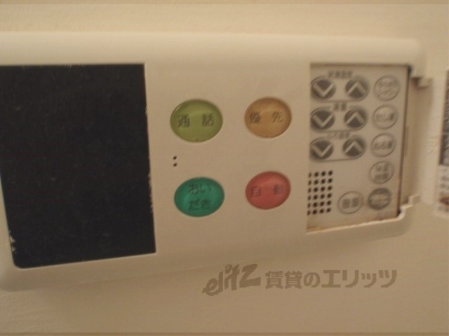 その他設備　給湯器リモコン