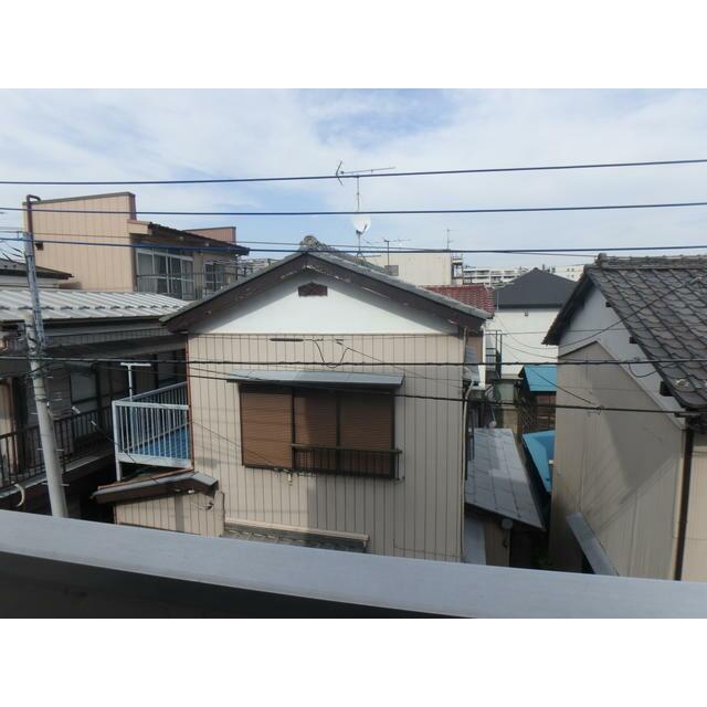 眺望　近隣にスーパーとドラッグストアあり