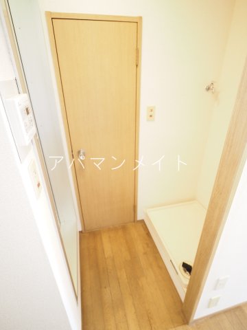 その他設備　室内洗濯機置場です