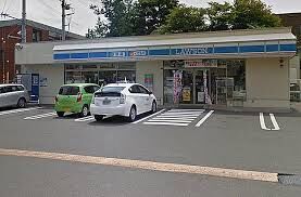 コンビニ　ローソン札幌南17条西店（コンビニ）まで157m
