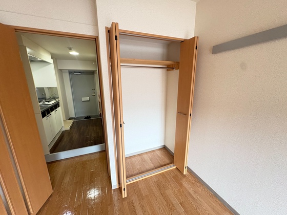 玄関　※別部屋の写真です