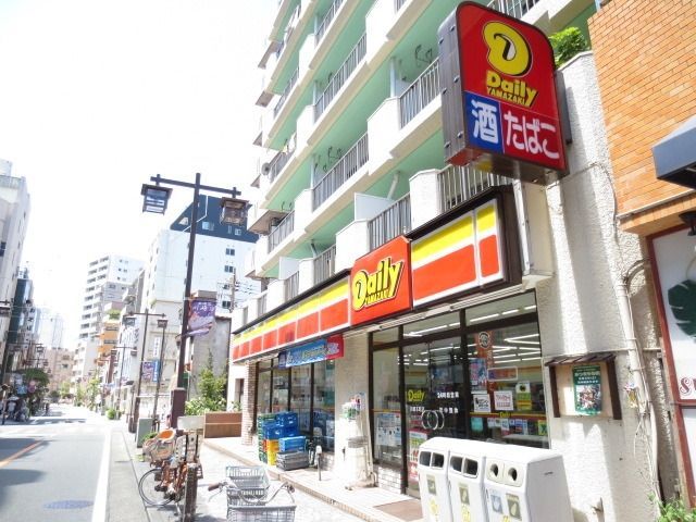 コンビニ　デイリーヤマザキ（コンビニ）まで162m