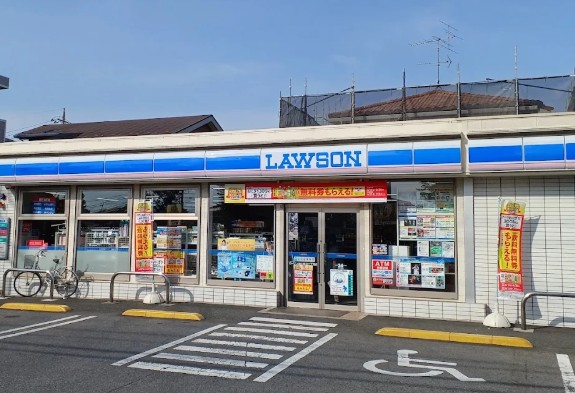 コンビニ　ローソン 桶川朝日二丁目店（コンビニ）まで22m