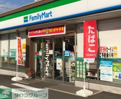 コンビニ　ファミリーマート中小田井二丁目店（コンビニ）まで80m