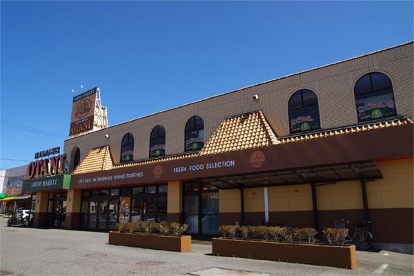 スーパー　フードオアシスＯＴＡＮＩ（オータニ）　氏家店（スーパー）まで182m