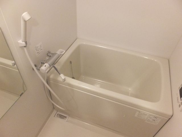 バス・シャワールーム　バスルーム